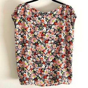Loft mixed media floral top Size Large